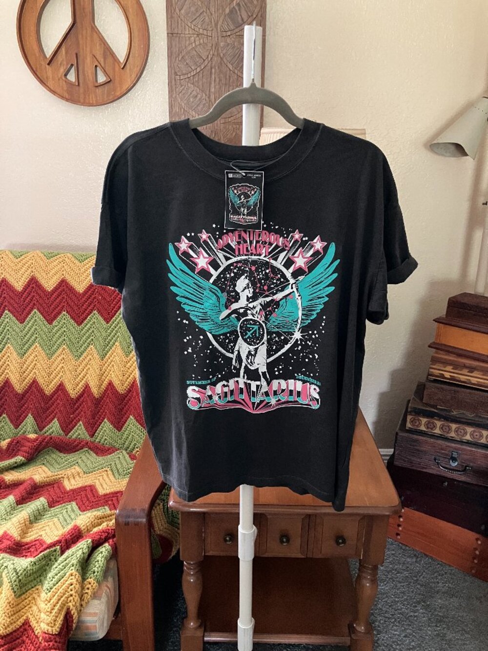 Women’s Sz S Girl Dangerous Zodiac Adventures Heart Sagittarius Reunion Tour Tee